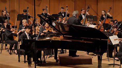 What is a Concerto in Music and Its Intriguing Intersection with Orchestral Creativity